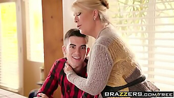 Горещата Офис Среща На Ариела Ферера И Джорди Ел Ниньо В Продукция На Brazzers